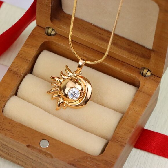 "Round Green Stone Pendant in Rose Gold Finish, XPPT1561 - Picture 4 of 13